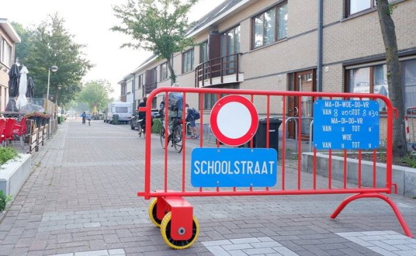 verkeersbord schoolstraat