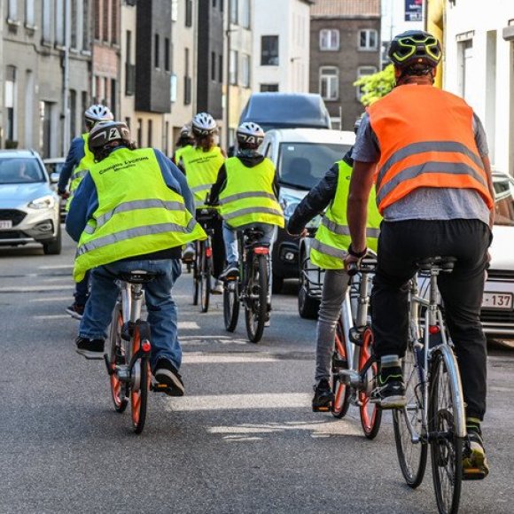 groep fietsers per 2