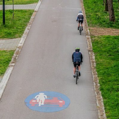 wielrenners in een fietszone