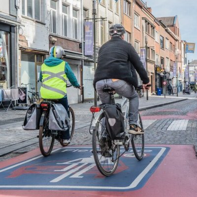 fietsers in een fietszone